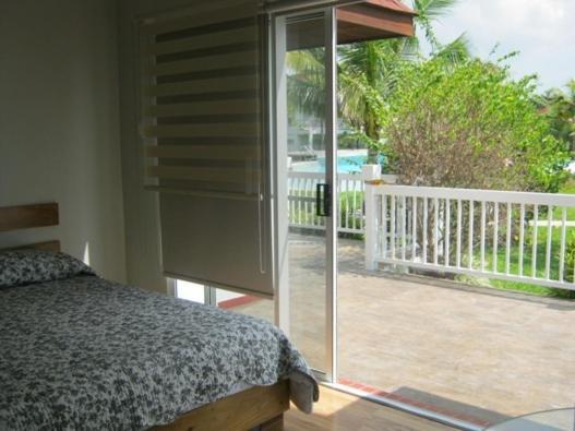 Anhawan Beach Resort Oton Rom bilde